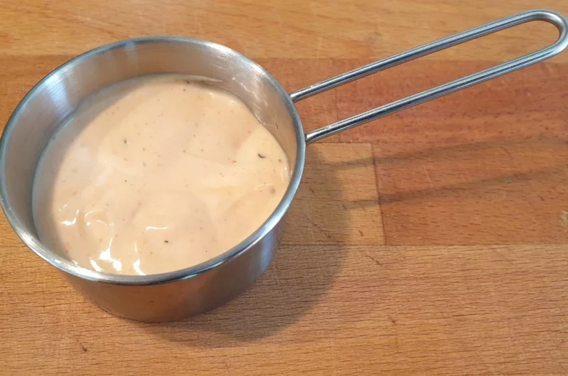 Keto Sriracha Mayo - Low carb spicy mayo