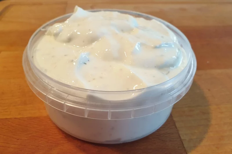 Keto Garlic Aioli - Low carb and keto friendly recipe