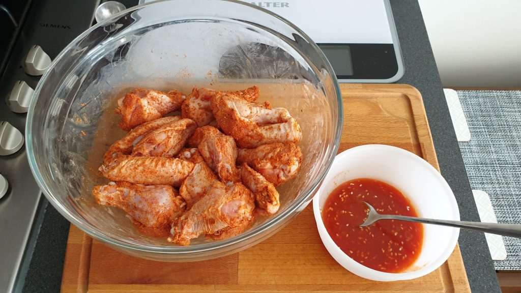 keto sriracha wings preparation