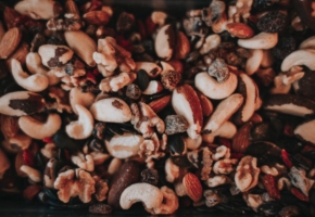 mixed keto nuts